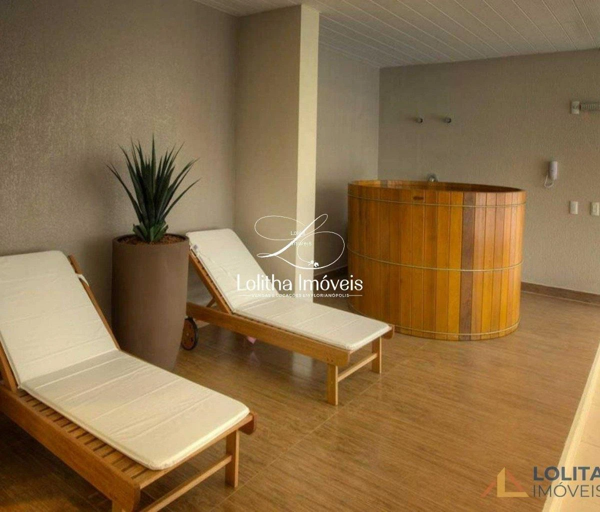 Furnished apartment, 82 m², with a grill on the balcony — photo 34