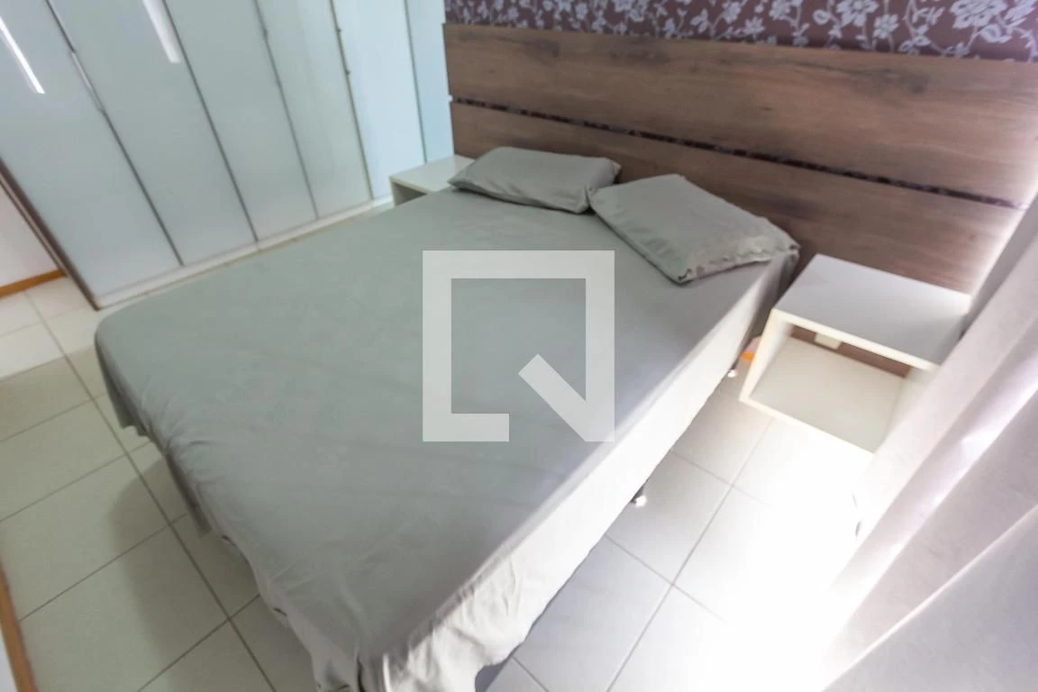 Balcony with a grill in a 2-bedroom apartment, 68 m² — photo 12