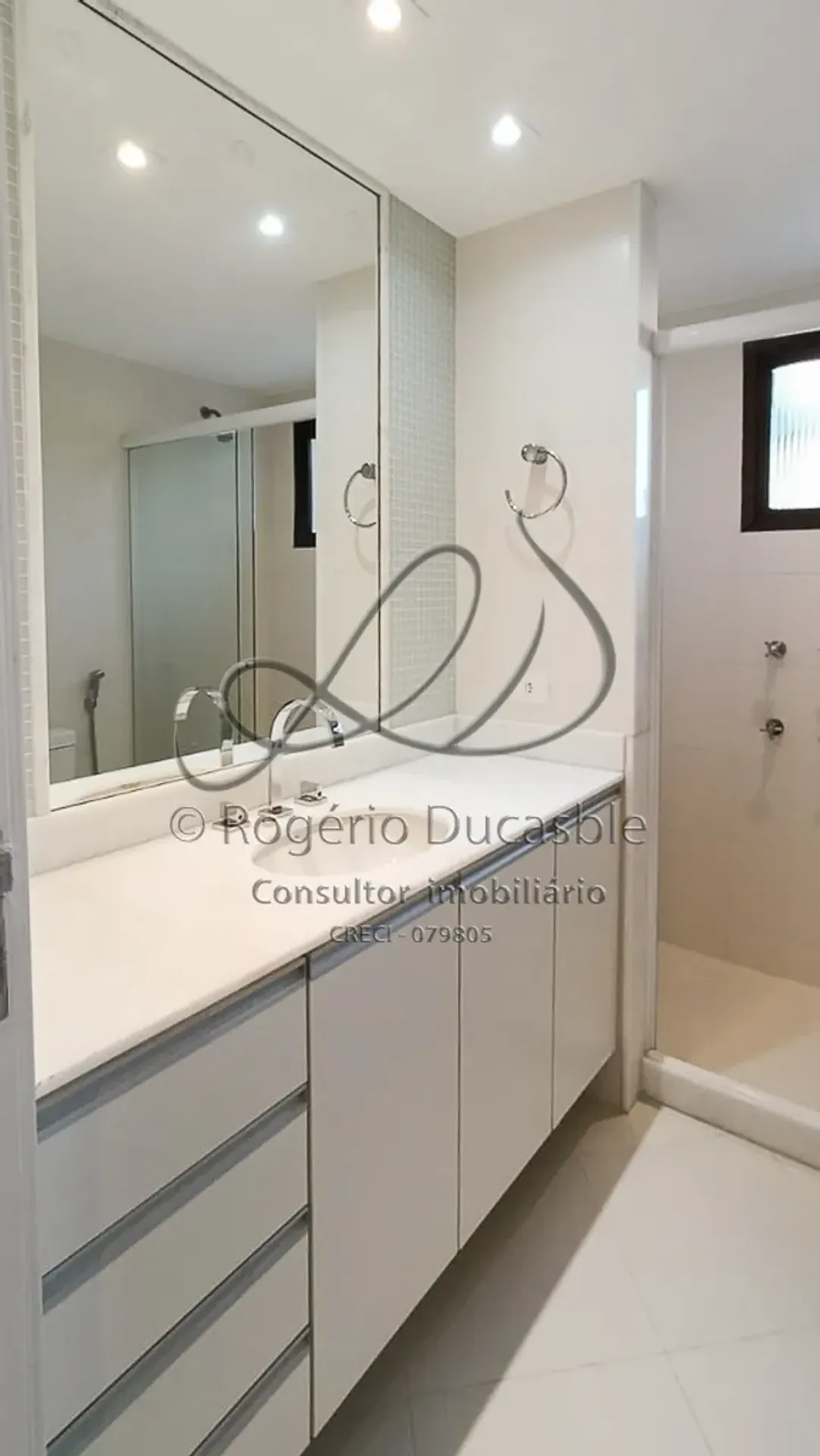 4-bedroom apartment, 2 with their own bathrooms, 165 m² — photo 40
