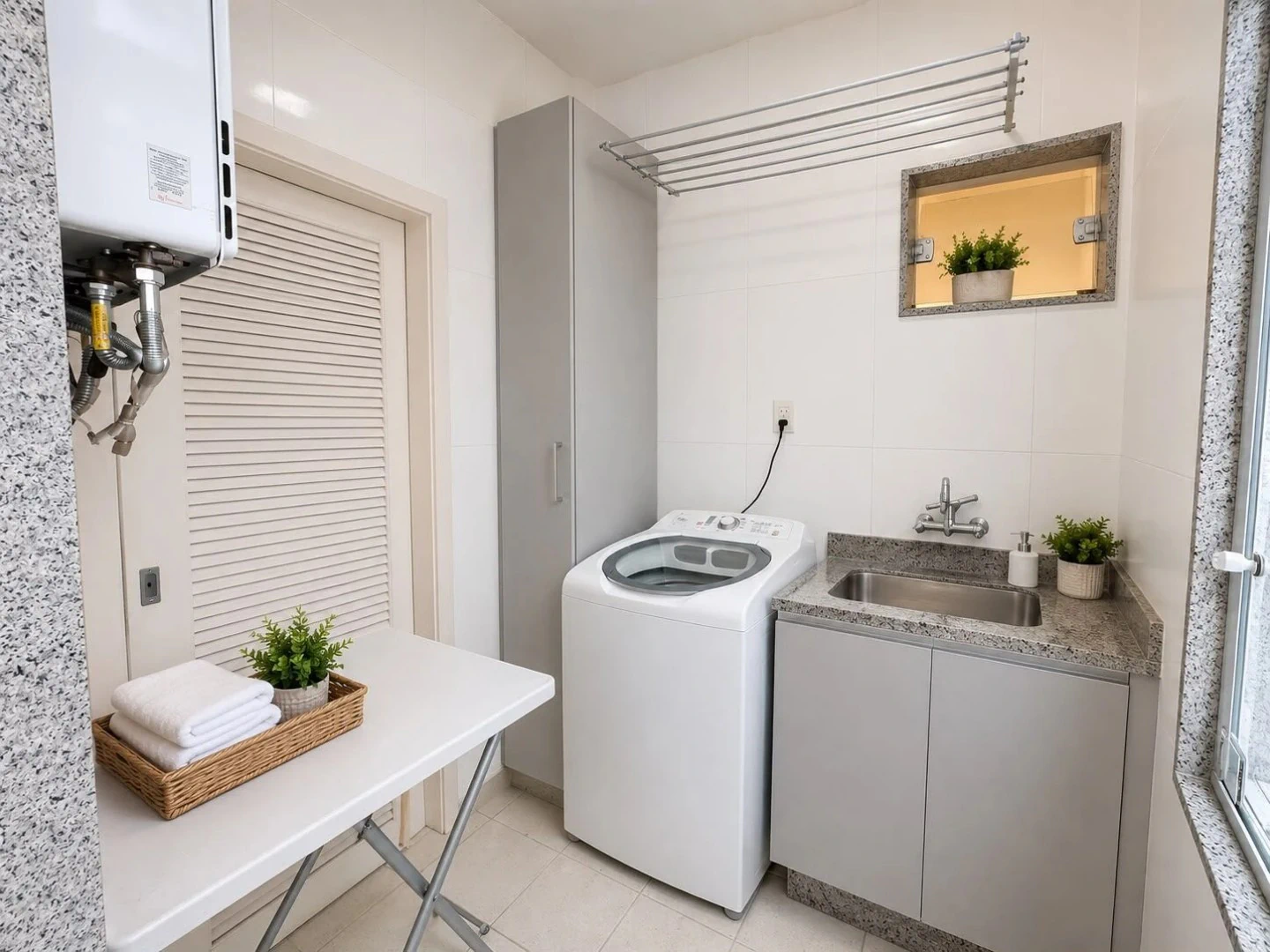Apartamento amueblado de 4 dormitorios con 3 suites y 200 m² — photo 29