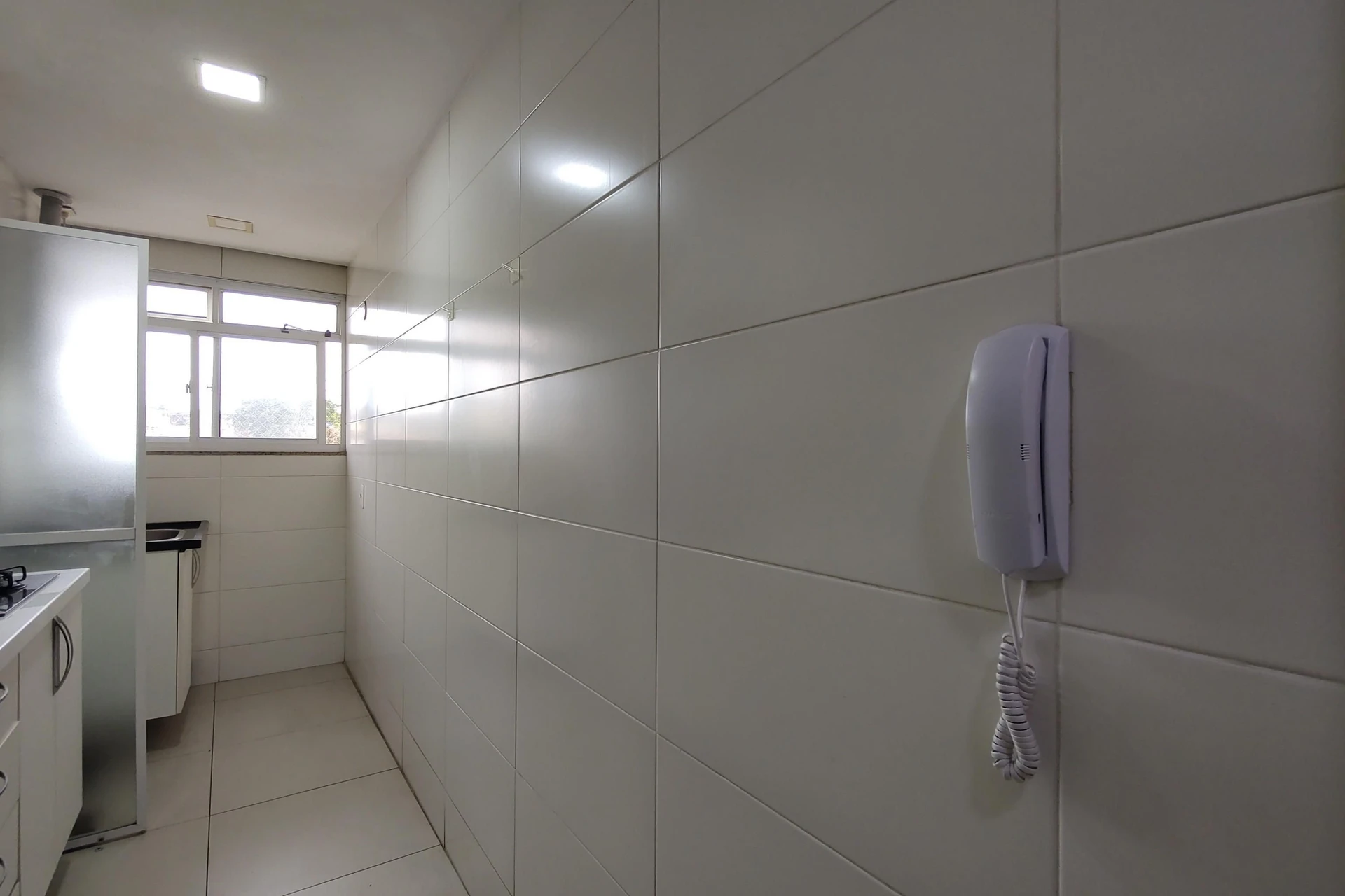 Furnished apartment with 3 bedrooms and 2 parking spots — photo 17