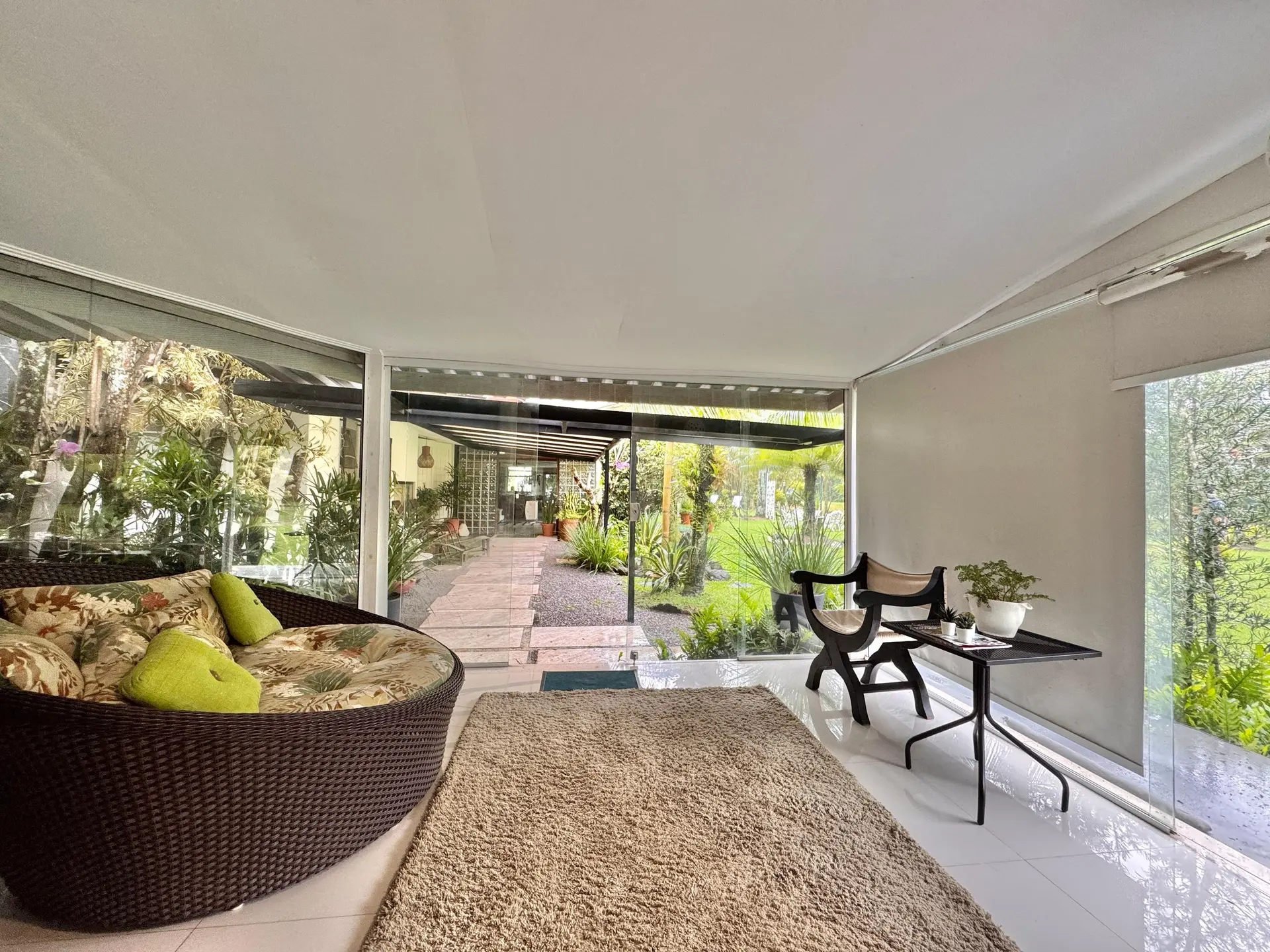 Casa para locação com 3 suítes e jardim privativo — photo 41