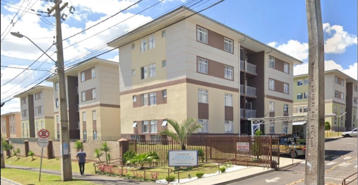 2-bedroom apartment with a separate kitchen