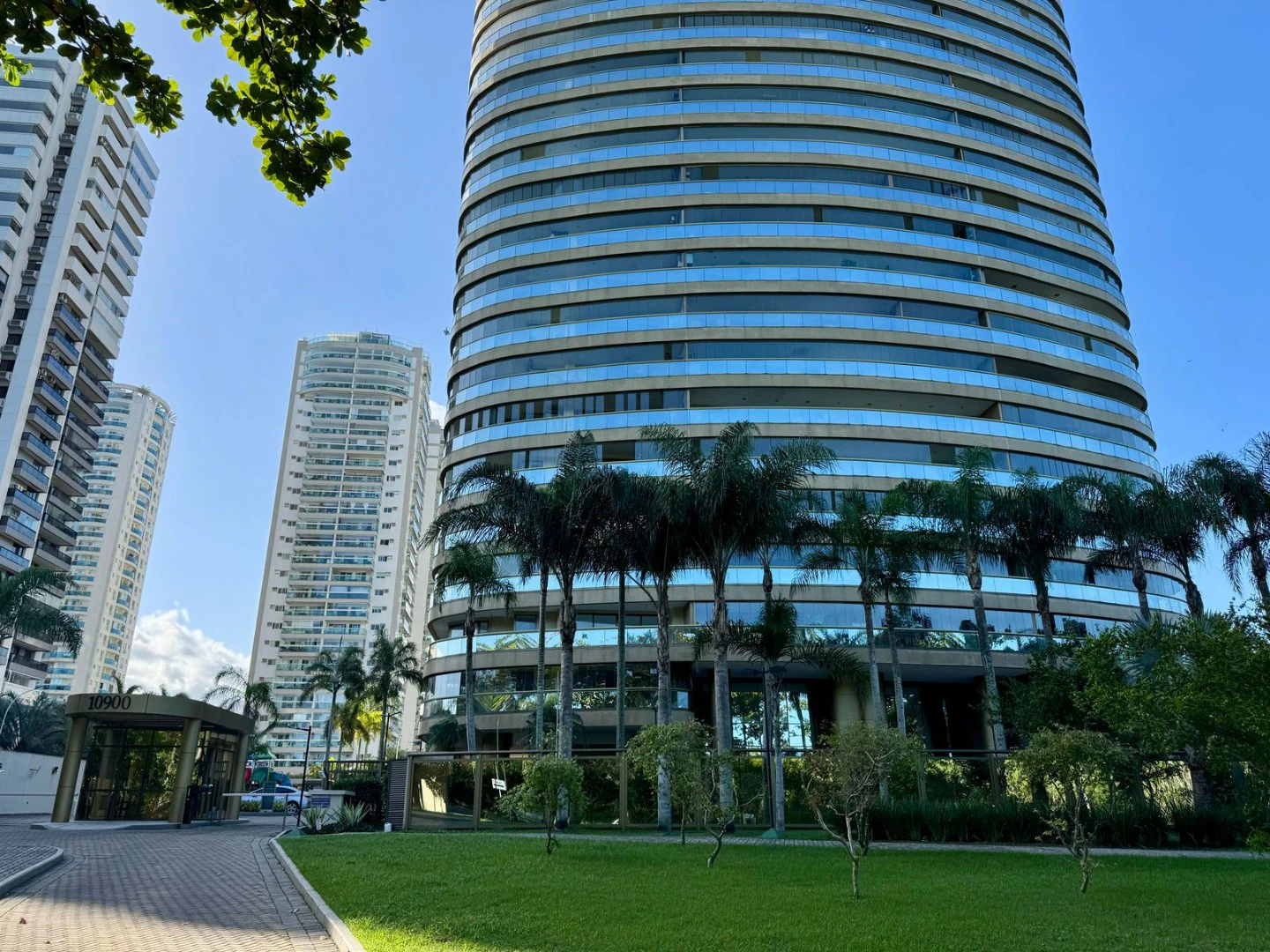 Apartamento mobiliado com 4 quartos e 260 m² — photo 14