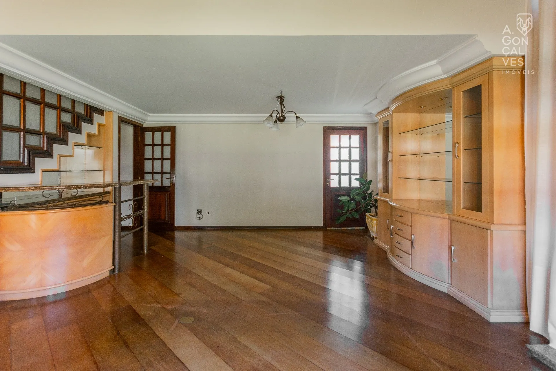 3-bedroom house with a home office — photo 35
