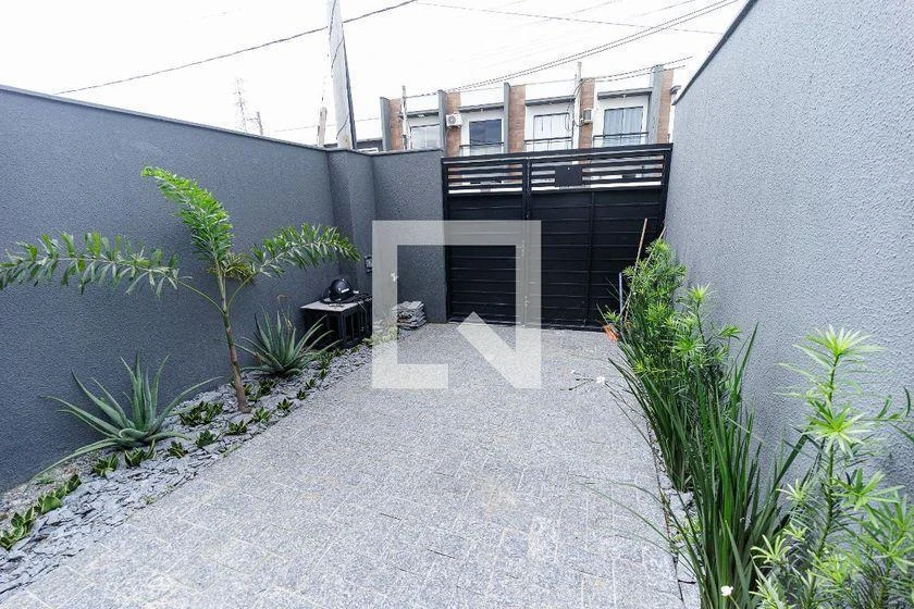 House with 2 en-suite bedrooms and a balcony