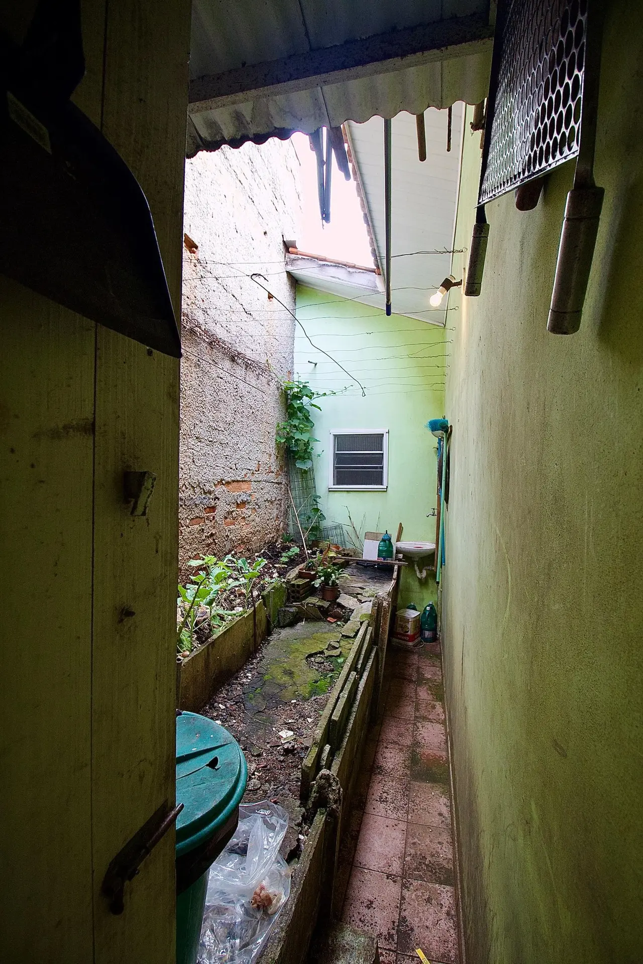 360 m² house with a home office and a garden — photo 25