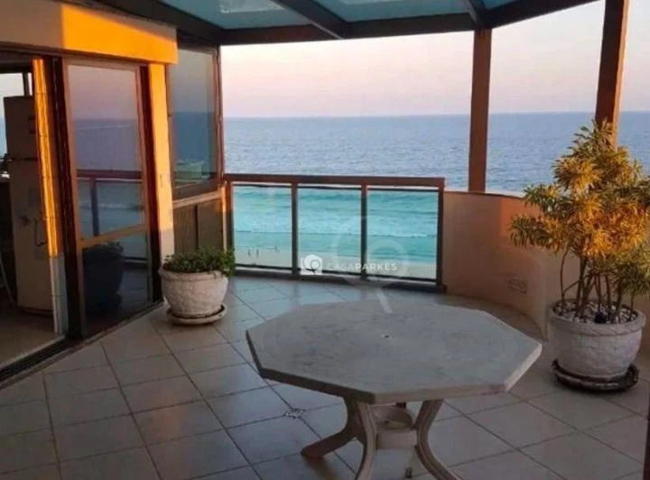 Apartamento de 225 m² com varanda envidraçada — photo 2