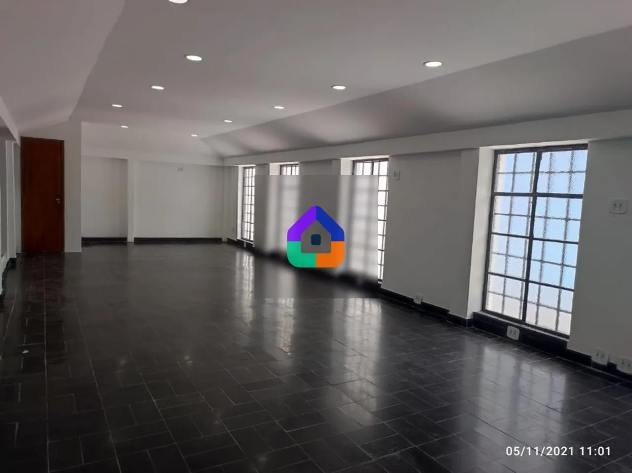 Casa comercial com 1 quarto e 5 banheiros — photo 8