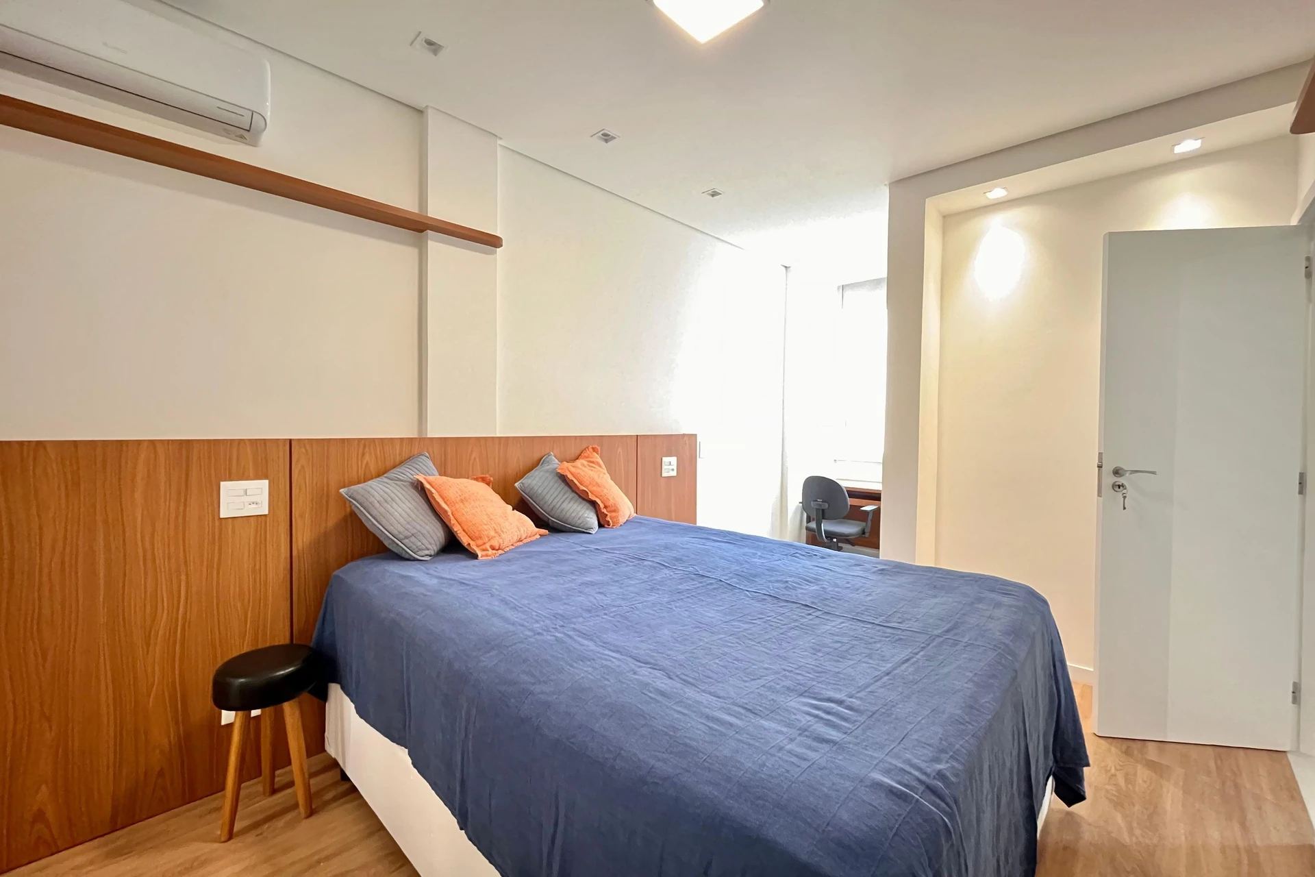 Furnished apartment, 70 m², with a home office