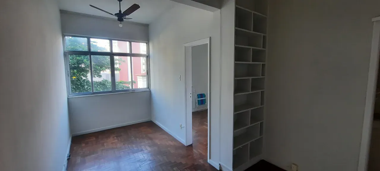 Деревянный пол или ламинат и 1 спальня: квартира 30 м² — photo 4