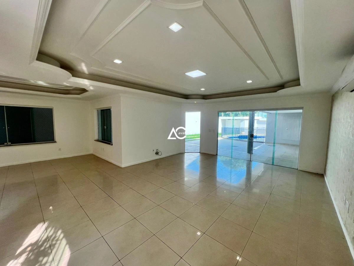 Detached home with 5 en-suite bedrooms and 541 m² — photo 4