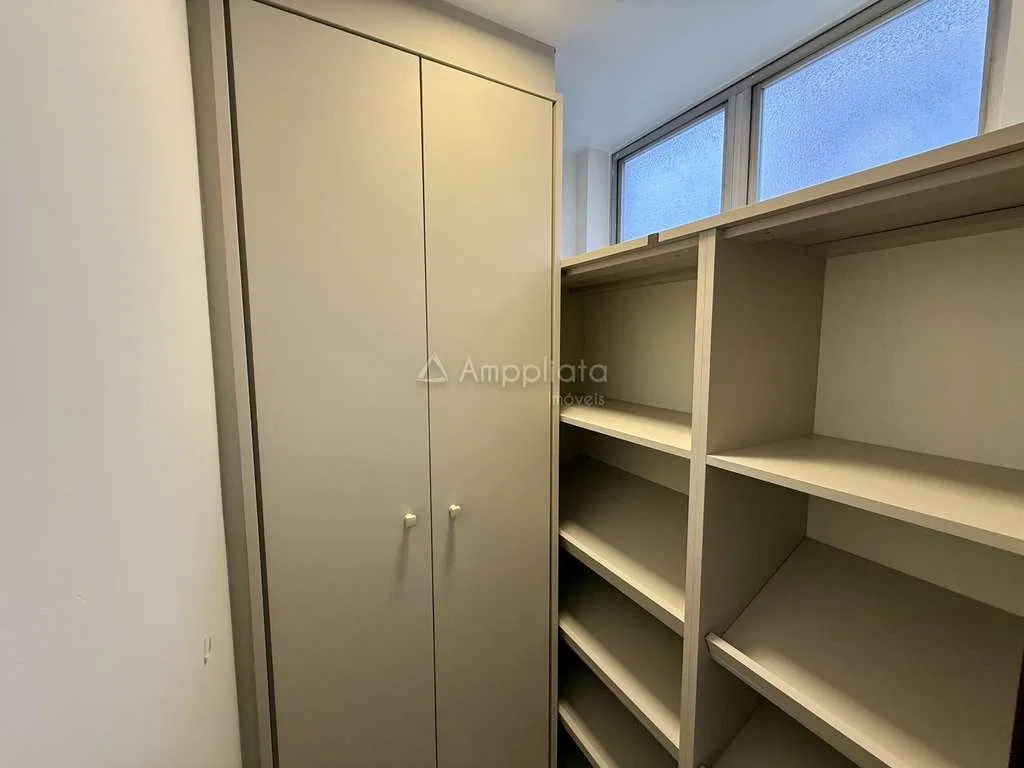 Floor-to-ceiling windows in a 3-bedroom apartment, 98 m² — photo 14