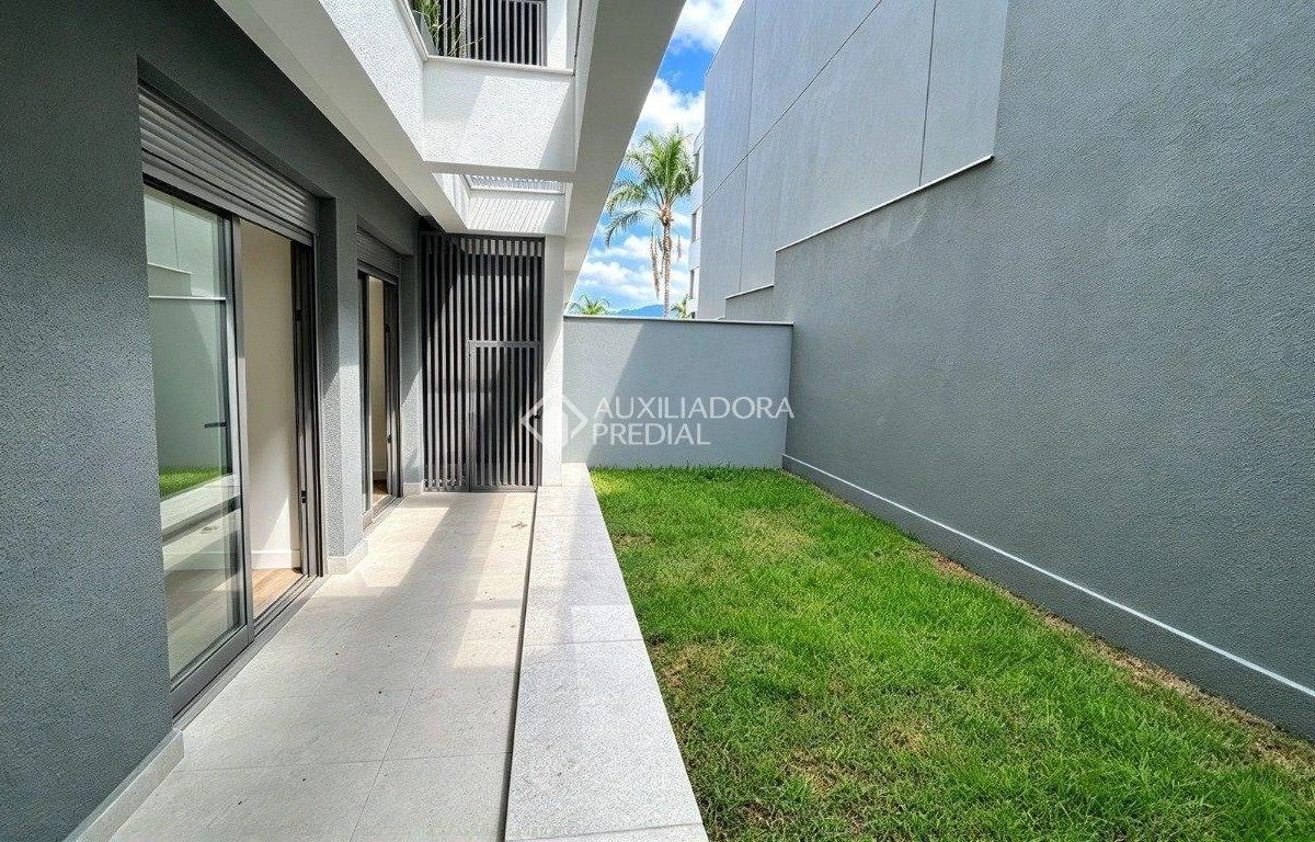 Apartment, 92 m², with floor-to-ceiling windows — photo 29