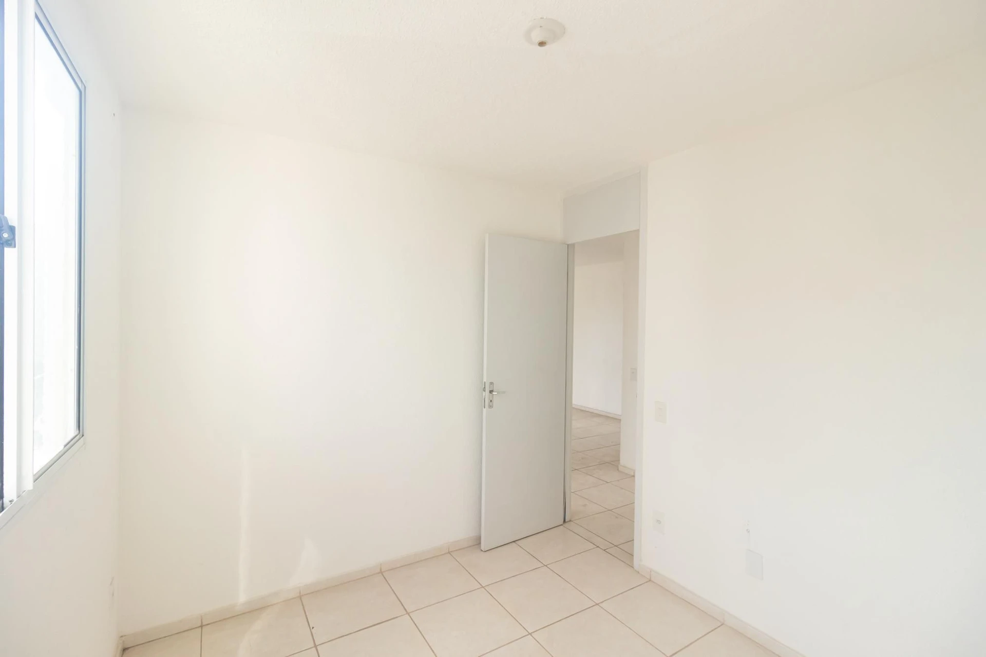 Unfurnished 2-bedroom apartment with 1 bathroom — photo 14