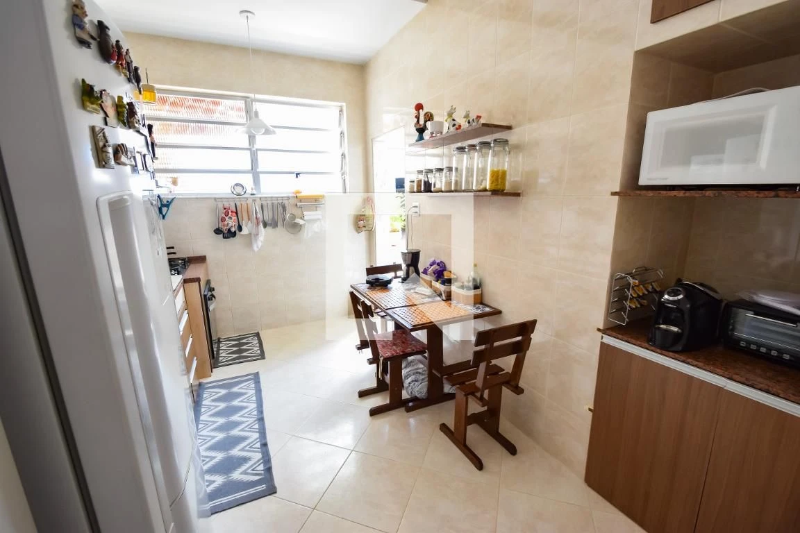Casa mobiliada com 6 quartos e 3 suítes com jardim e BBQ — photo 40