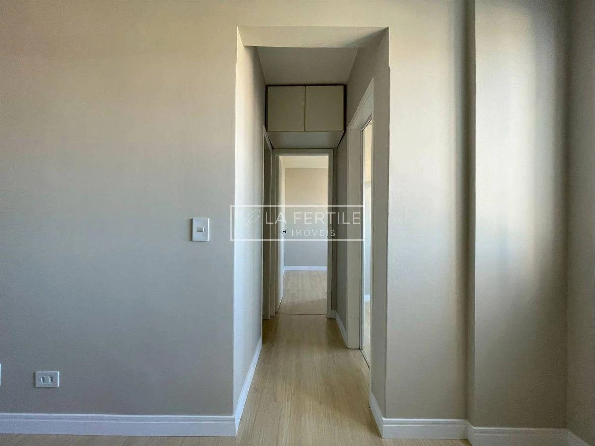 Furnished apartment, 55 m², with wood or laminate floors — photo 19