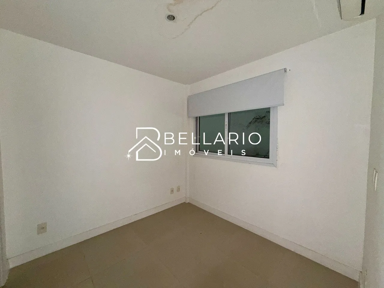 4-bedroom apartment with 5 bathrooms and glass balcony — photo 19