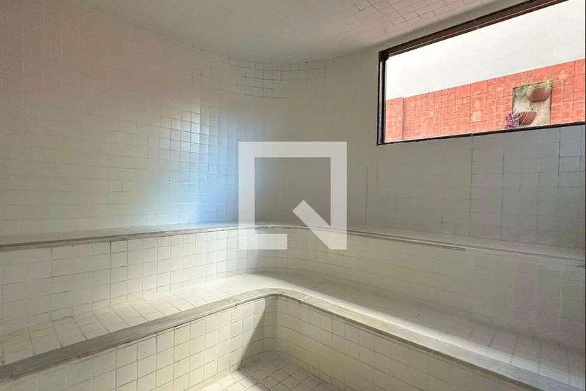 Furnished 1-bedroom apartment with glass balcony 65 m² — photo 11