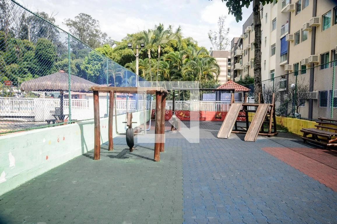 2-bedroom apartment with parking and balcony — photo 37