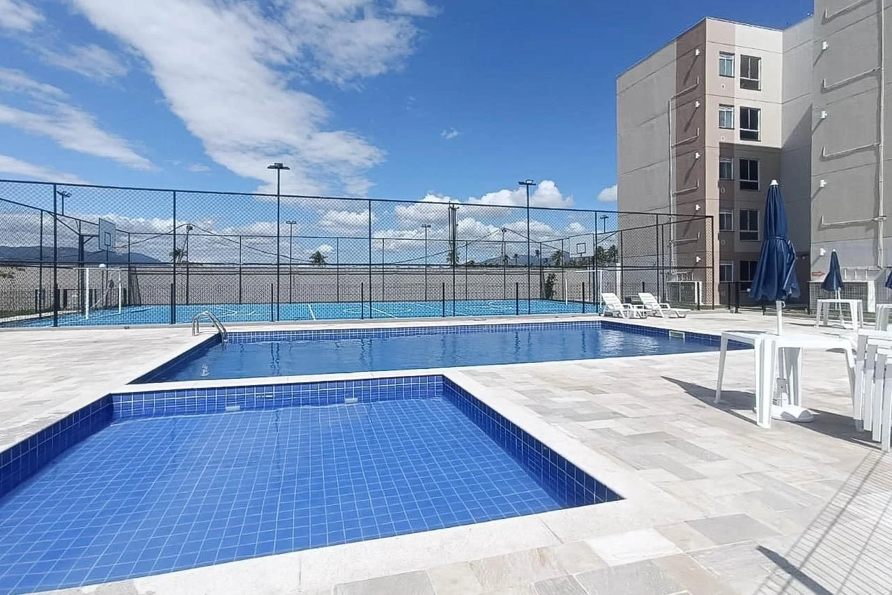 2-bedroom apartment in a building with a gym — photo 13