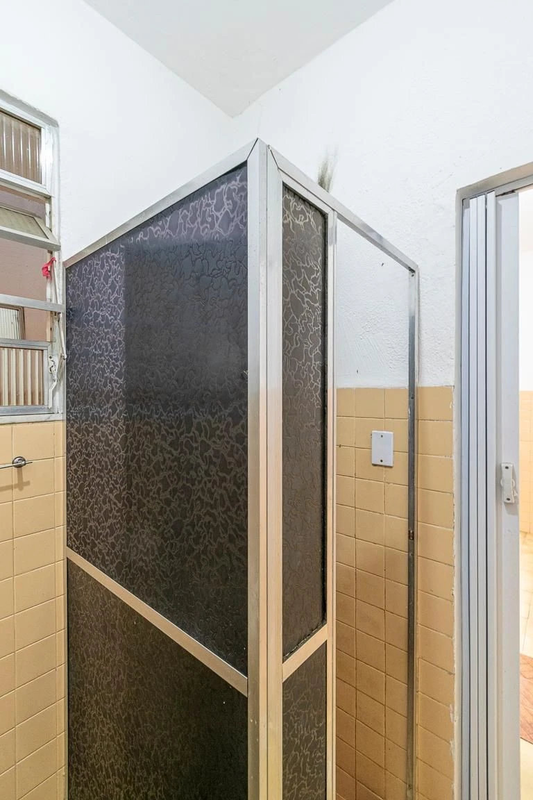 2-bedroom apartment with 1 bathroom, no parking — photo 34