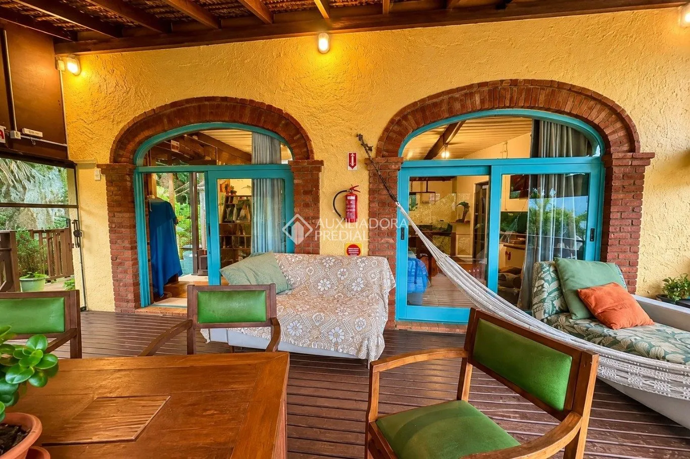 Chalet amueblado con 1 dormitorio y parrilla en la terraza — photo 13