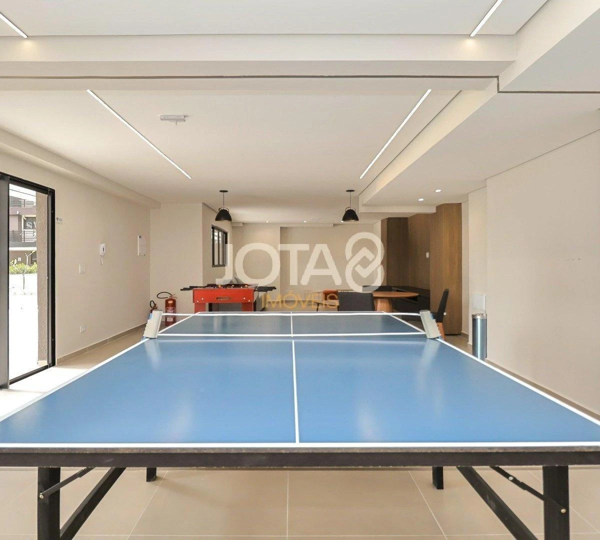 Furnished apartment with 1 parking spot and open-plan kitchen — photo 39
