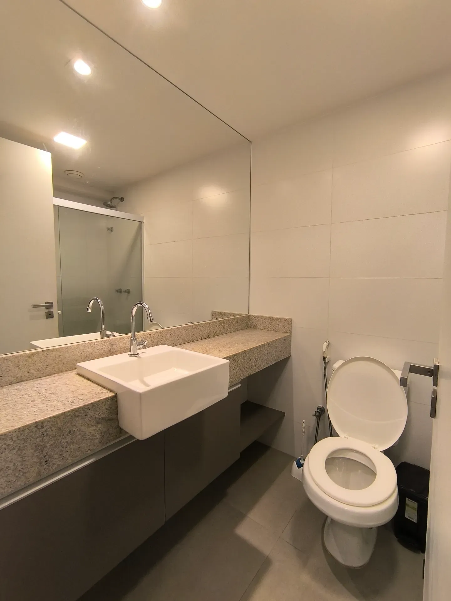 Furnished studio in a building with a coworking space — photo 9