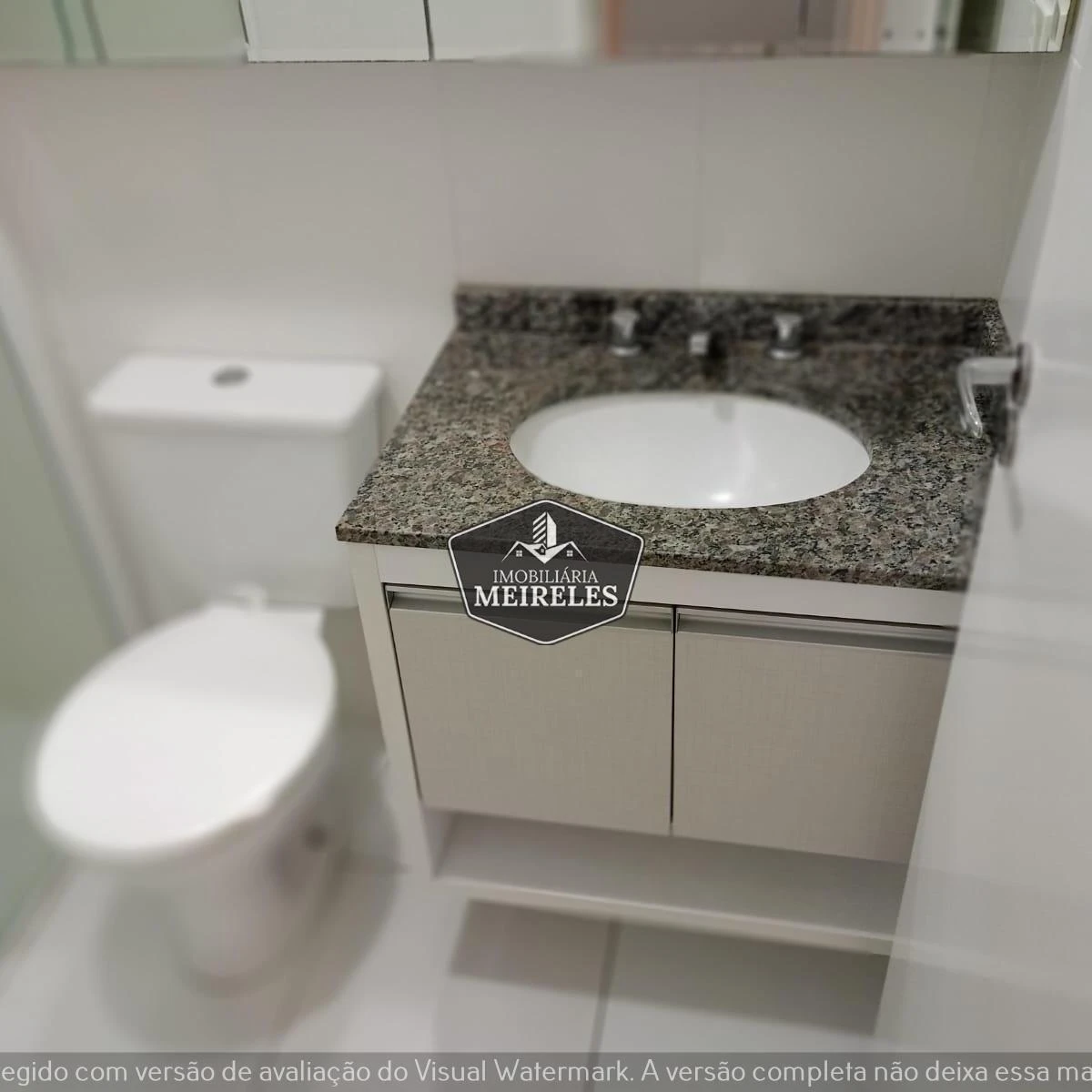 Квартира з 2 спальнями та дерев'яною підлогою або ламінатом — photo 18