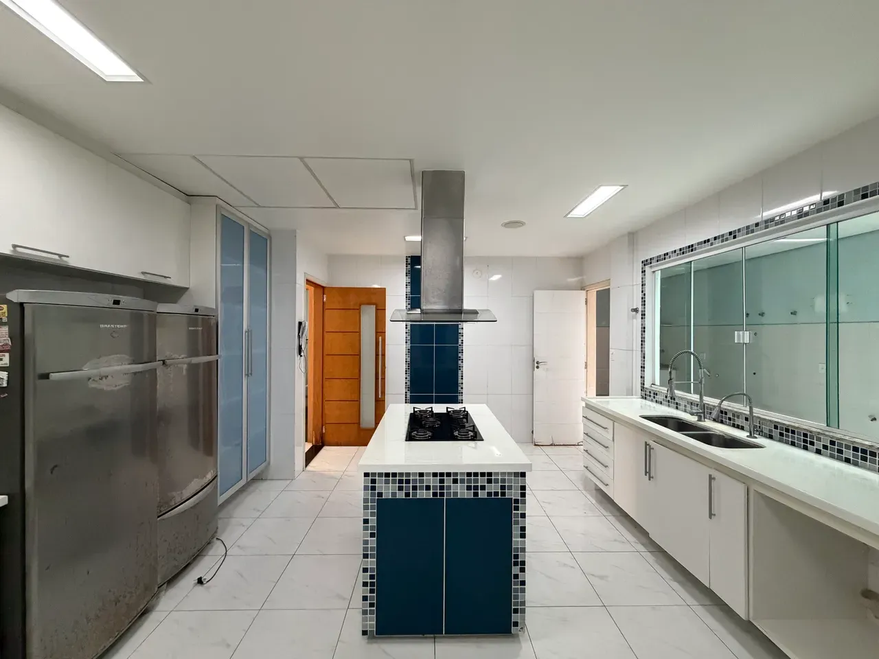 475 m² house with 4 bedrooms and gas open-plan kitchen — photo 14