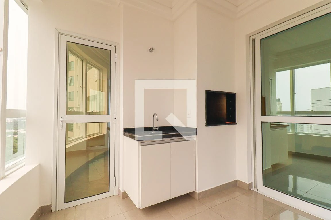 Apartment, 255 m², with a bathtub — photo 27