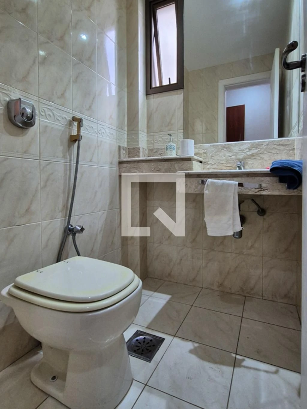 3-bedroom apartment with a balcony and 3 bathrooms — photo 2