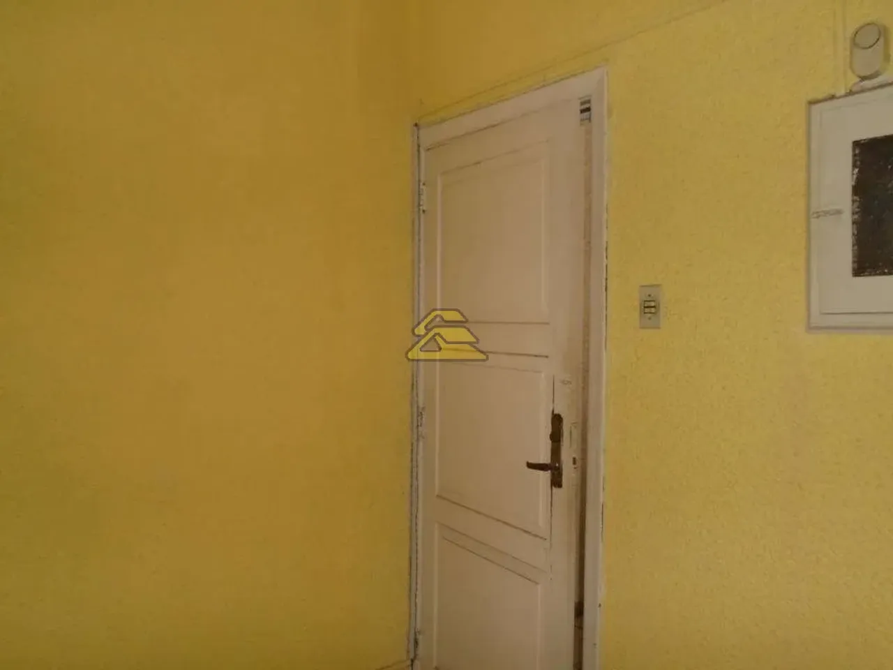 1-bedroom apartment with elevator and ceramic tile floors — photo 15