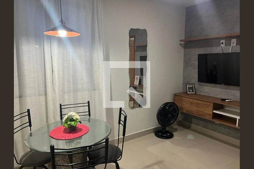 Furnished 2-bedroom apartment with an open-plan kitchen
