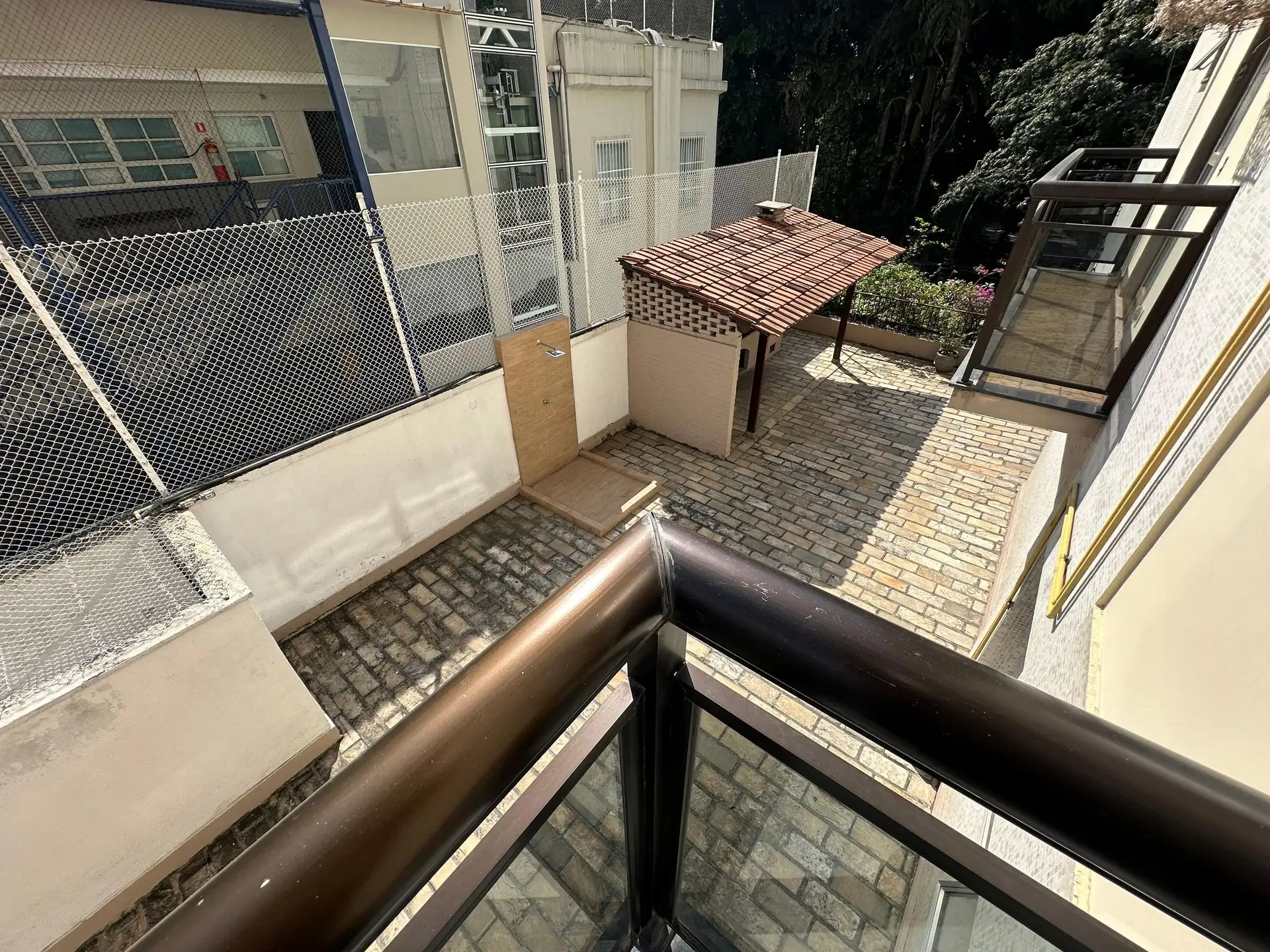 Квартира 82 м² із заскленим балконом та видом на гори — photo 11