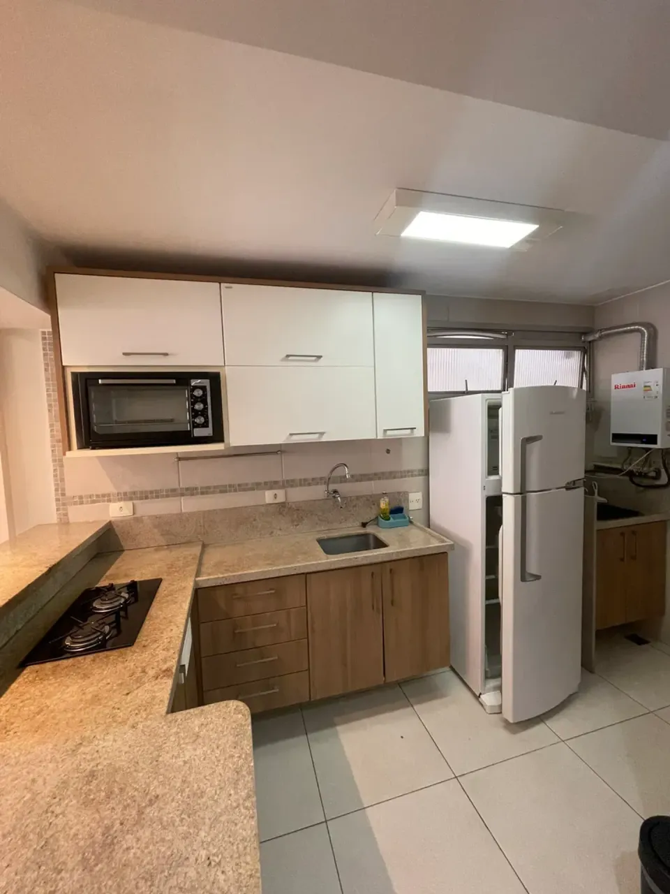 Apartamento mobiliado com 1 dormitório, 2 banheiros e 1 vaga — photo 4