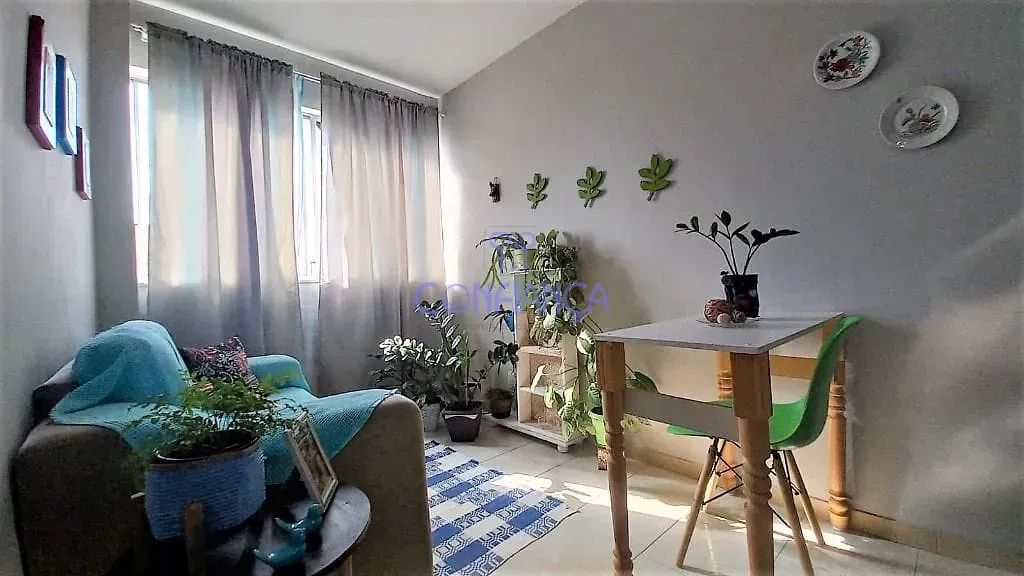 Apartamento com 2 dormitórios e mesa de trabalho — photo 22