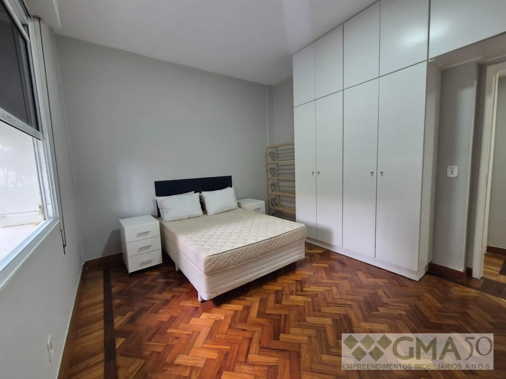 Furnished apartment, 90 m², with wood or laminate floors — photo 4