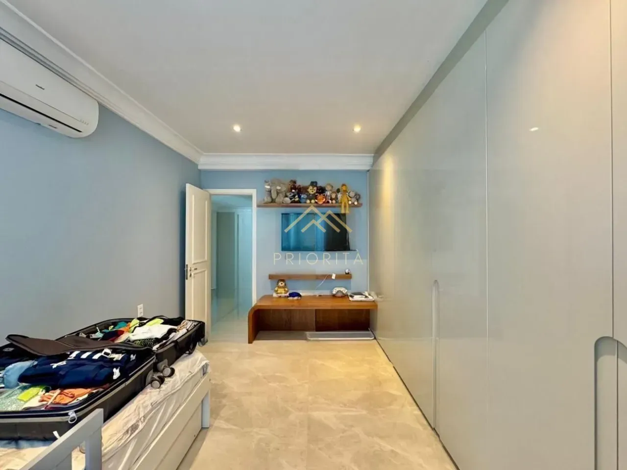 Duplex penthouse with 4 bedrooms and 5 bathrooms — photo 37