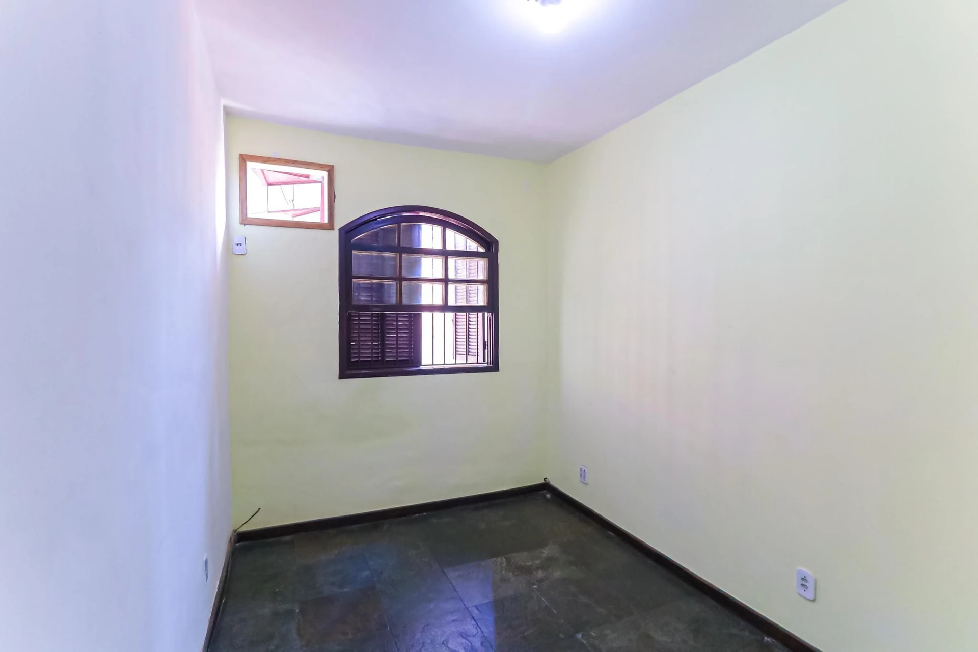 House, 240 m², with a jacuzzi — photo 23