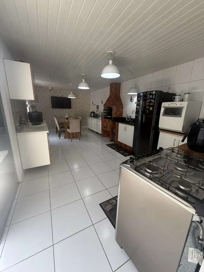 Furnished house, 300 m², with a bathtub — photo 16
