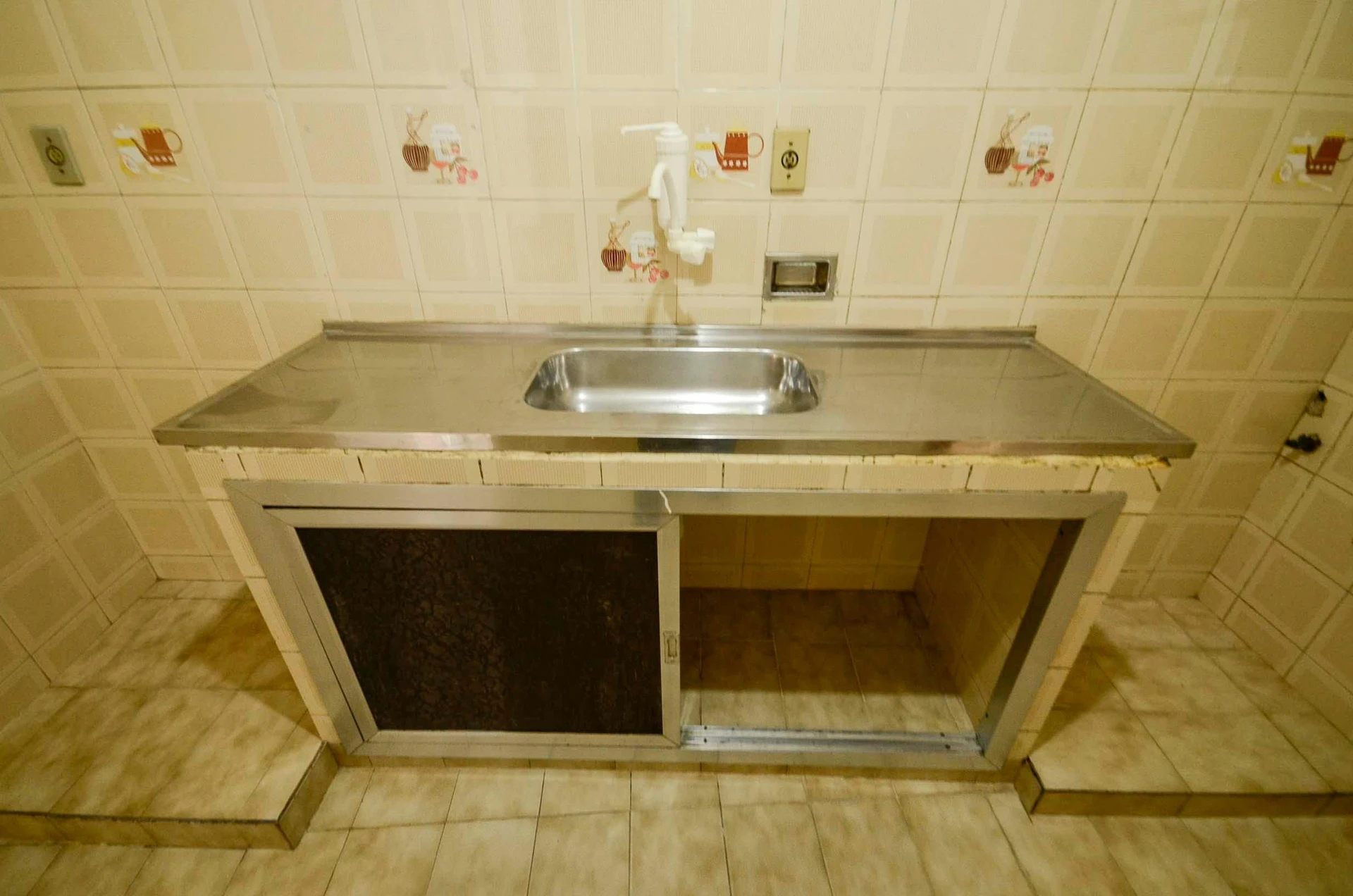 Rental apartment with 2 bedrooms and a balcony — photo 11