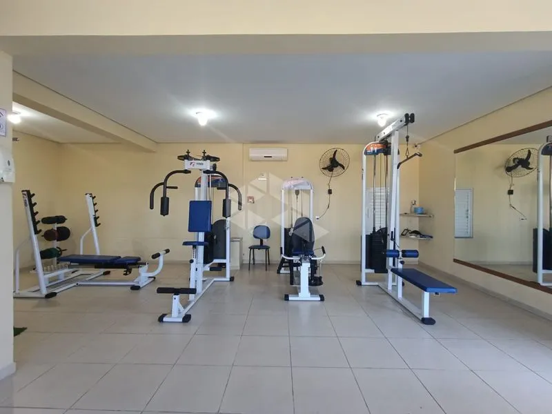 2-bedroom apartment in a building with a gym — photo 19