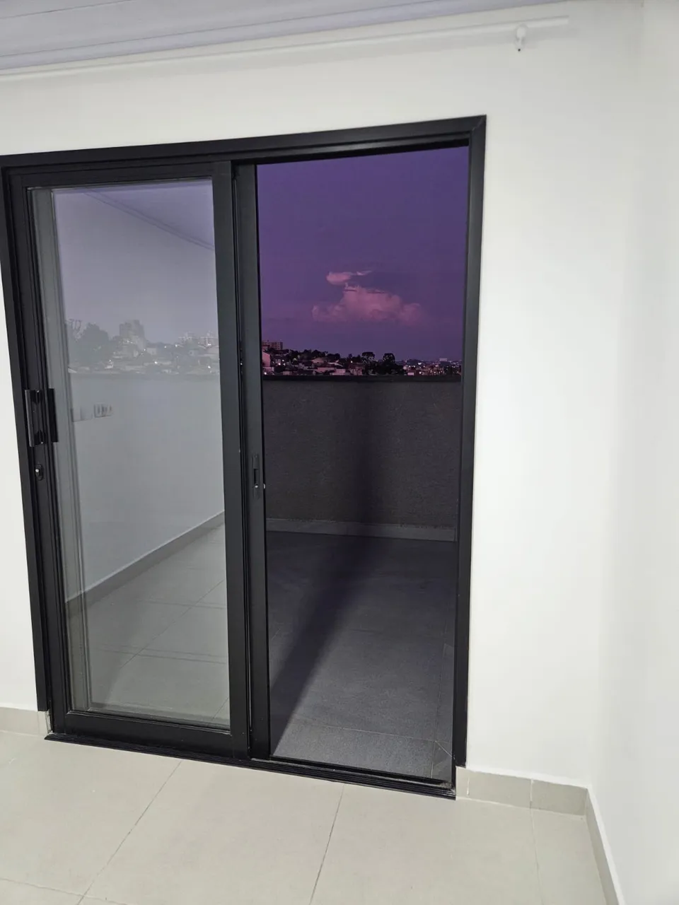 Apartamento amueblado de 1 dormitorio con balcón y fregadero — photo 8