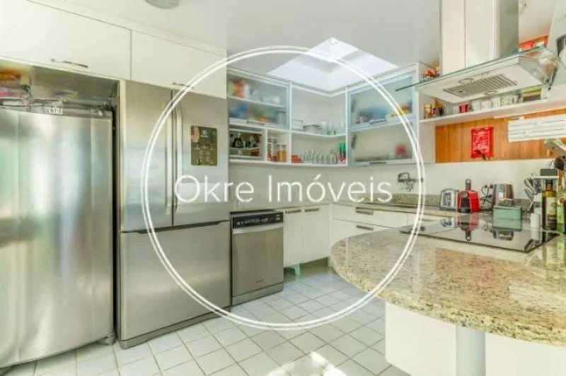Furnished 644 m² house with 4 bedrooms and 7 bathrooms — photo 26