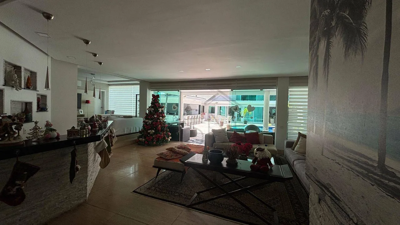 Unfurnished house with 5 bedrooms and 5 baths — photo 20