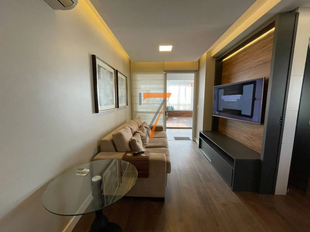 Furnished penthouse with 2 en-suite bedrooms and 210 m² — photo 36