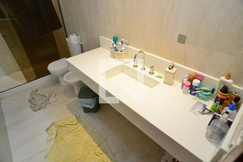 Furnished apartment, 300 m², with a glass-enclosed balcony — photo 10