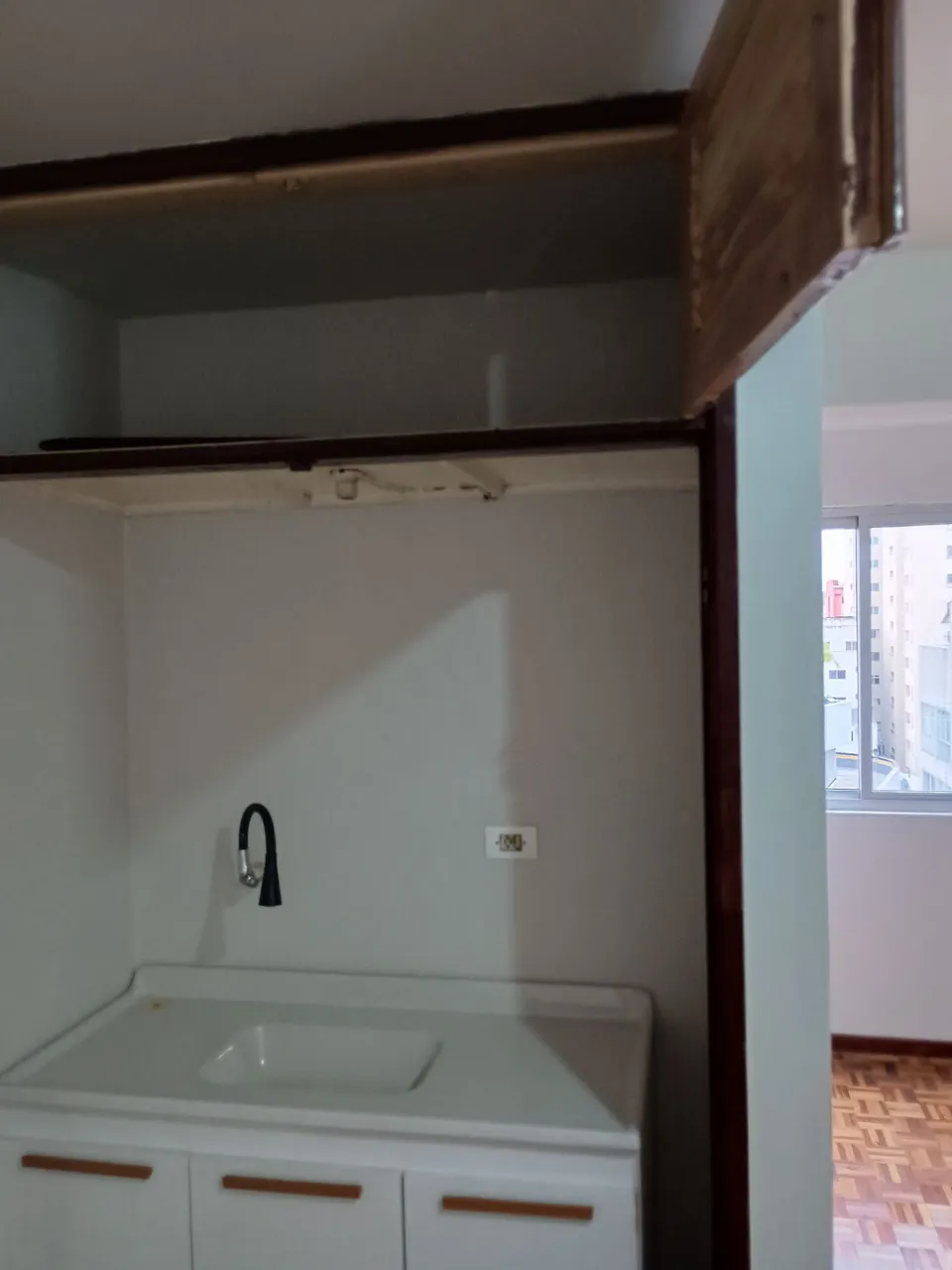 Studio, 28 m², with wood or laminate floors — photo 18